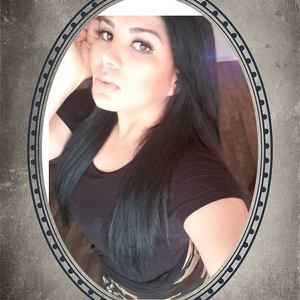 Meet your Posher, Mayra